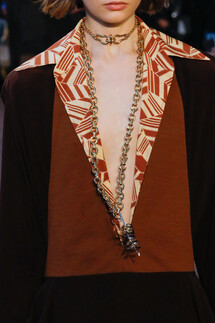 Details Chloé Fall 2018 Ready-to-Wear , Детали коллекции Хлоя осень зима 2018 , Fashion show , неделя моды в Париже , PFW , Paris Fashion Week , Mainstyles